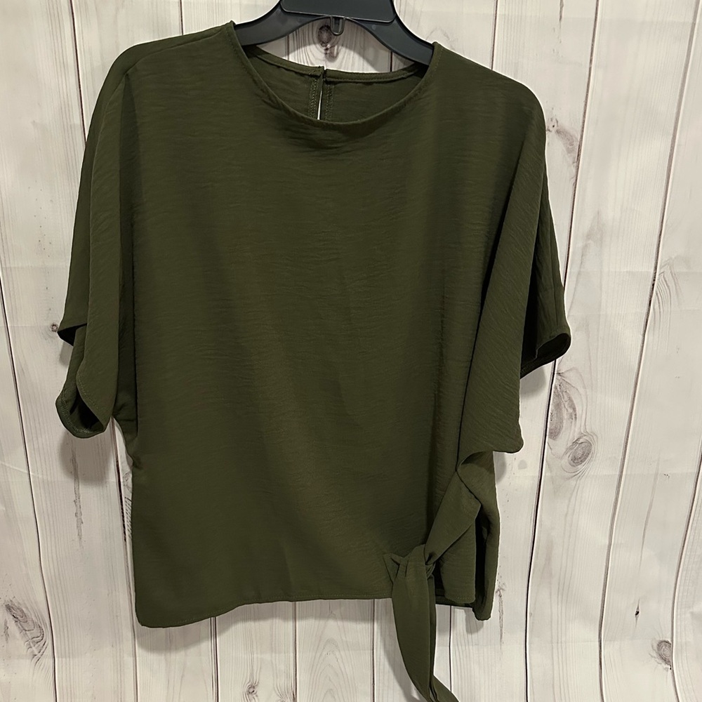Army Green Women's Short Sleeve Top with Tie Size L - Picture 2 of 4